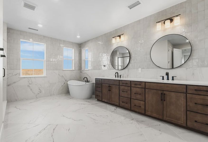 Homesite 3710 Primary Bath - 14 of 20