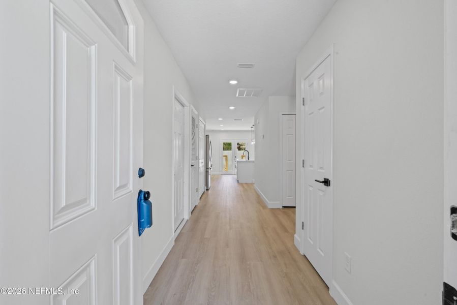 Spacious, unfurnished interior of a new home in , Jacksonville (Image 36).