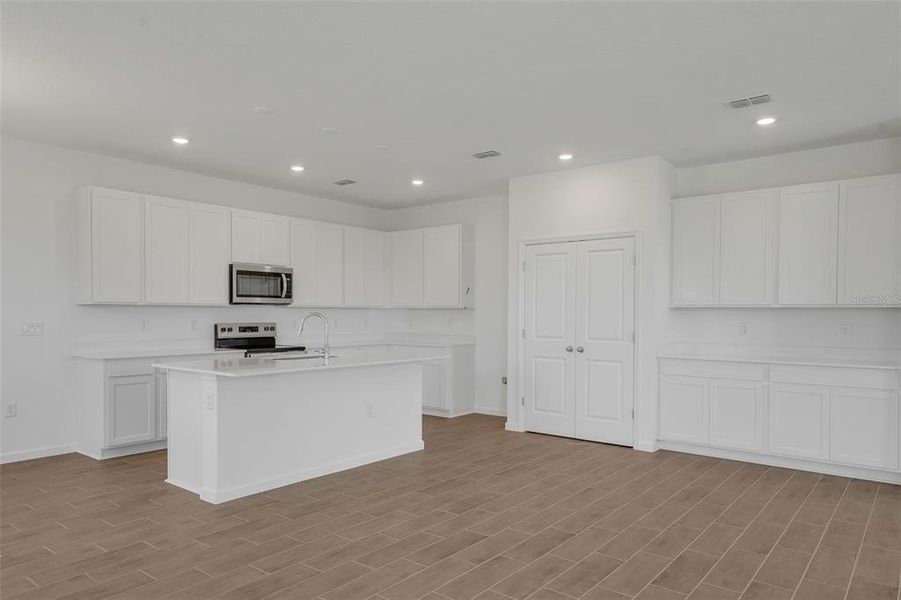 Furnished interior view inside a new home in Reserve at Hammock Oaks, Lady Lake (Image 7). Furnished interior view inside a new home in Reserve at Hammock Oaks, Lady Lake (Image 7).