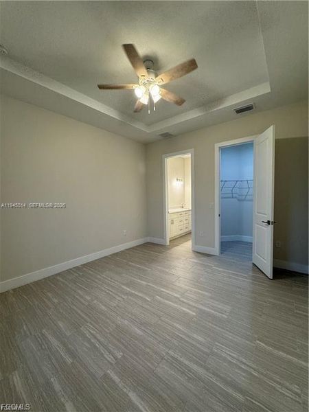 Spacious, unfurnished interior of a new home in , Lehigh Acres (Image 11).