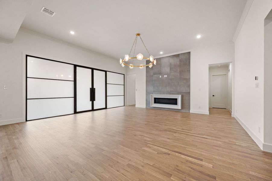 Spacious, unfurnished interior of a new home in Montclair, Prosper (Image 21).