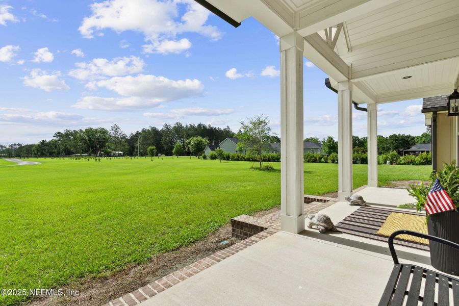 Exterior details and patio area of a home in , Hilliard (Image 3).