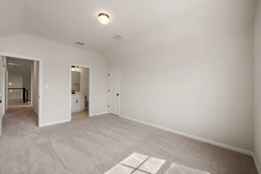 Representative unfurnished interior of a home built from the Granbury by Ashton Woods in The Trails at Carmel, Pflugerville (Image 52).