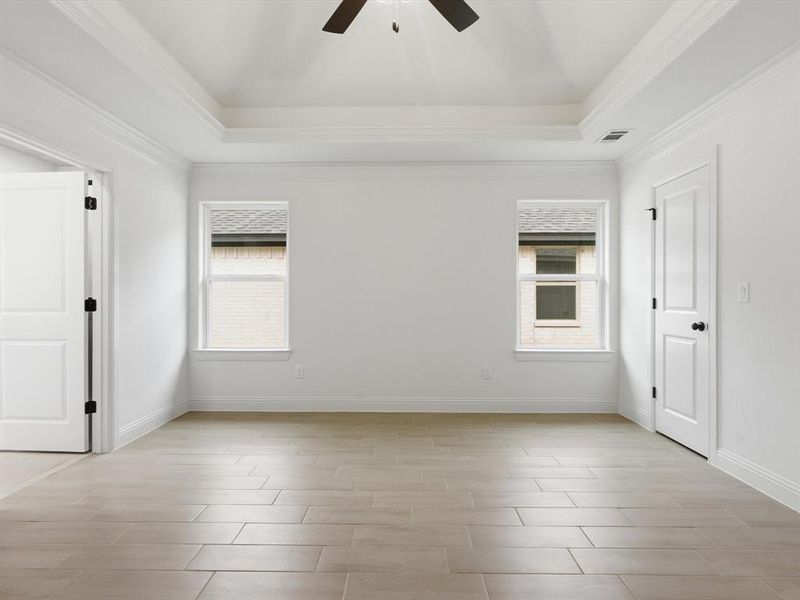 Spacious, unfurnished interior of a new home in , Tolar (Image 26).