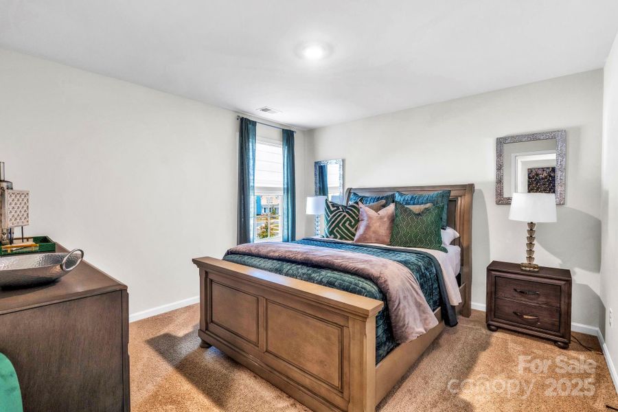 Secondary bedroom (upstairs)