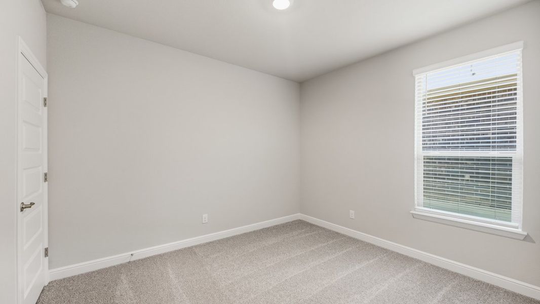 Spacious, unfurnished interior of a new home in Legado, Cleburne (Image 14).