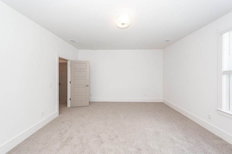 Spacious, unfurnished interior of a new home in , Ridgeville (Image 22).