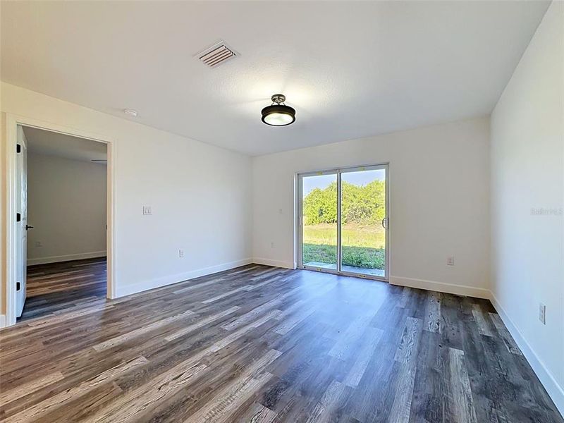 Spacious, unfurnished interior of a new home in , North Port (Image 19).