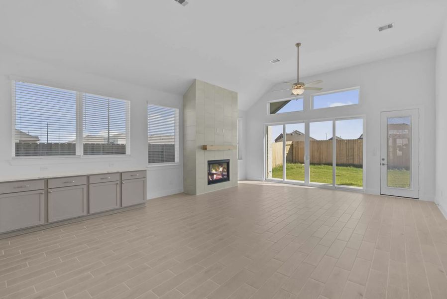 Representative unfurnished interior of a home built from the Lauren by Chesmar Homes in Beacon Point, Texas City (Image 36). Representative unfurnished interior of a home built from the Lauren by Chesmar Homes in Beacon Point, Texas City (Image 36).