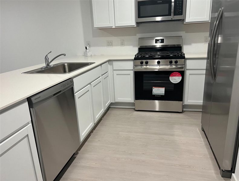 Kitchen with brand new appilicants