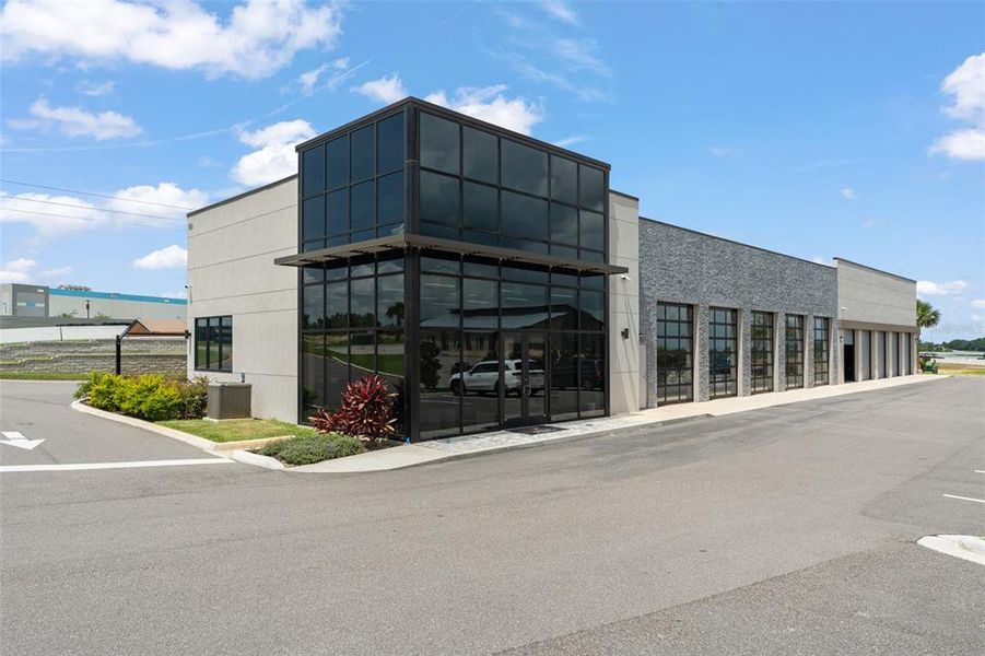 Community amenities in , Auburndale (Image 36). Community amenities in , Auburndale (Image 36).