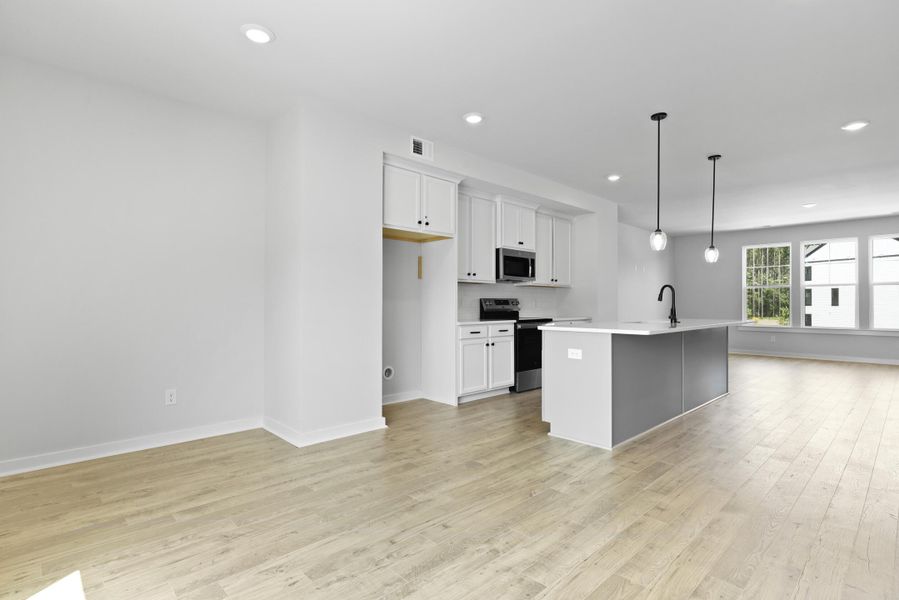 Spacious, unfurnished interior of a new home in Nexton, Summerville (Image 54).