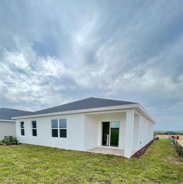 Exterior details and patio area of a home in Hamilton Bluff, Lake Hamilton (Image 3). Exterior details and patio area of a home in Hamilton Bluff, Lake Hamilton (Image 3).