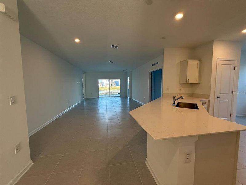 Spacious, unfurnished interior of a new home in , Kissimmee (Image 49).