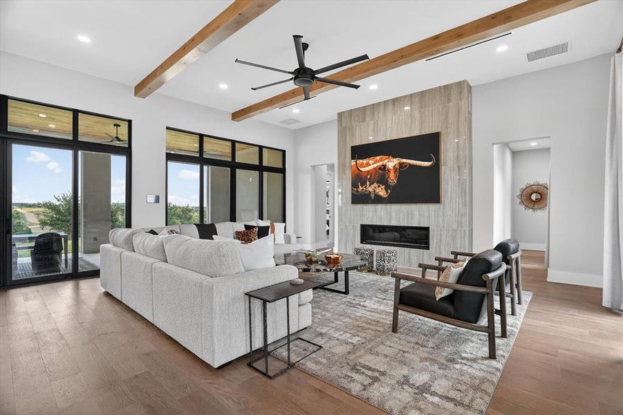 Furnished interior view inside a new home in , Strawn (Image 6).