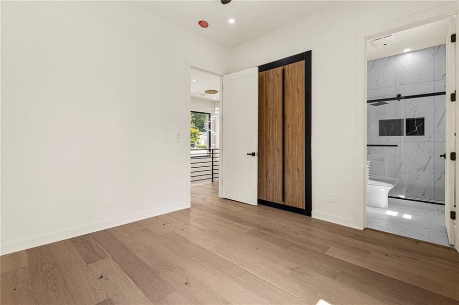 Spacious, unfurnished interior of a new home in , Atlanta (Image 37).