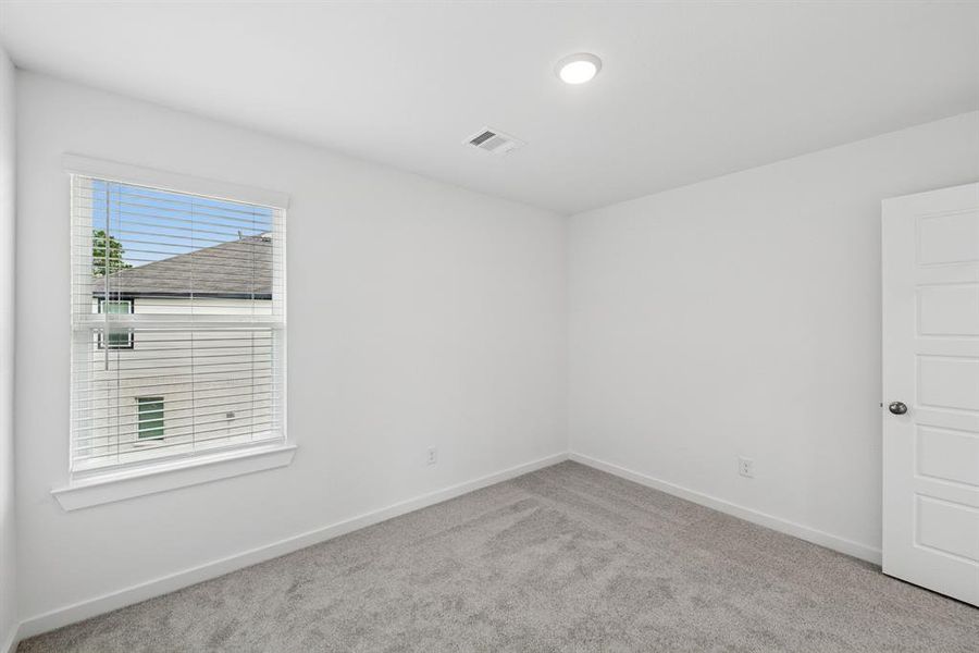 Spacious, unfurnished interior of a new home in Summerview, Fulshear (Image 12). Spacious, unfurnished interior of a new home in Summerview, Fulshear (Image 12).