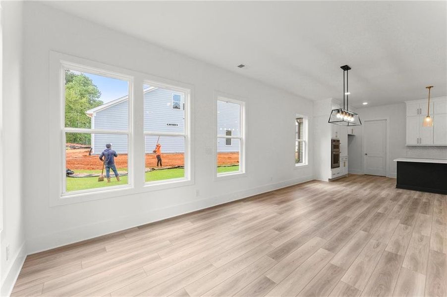 Spacious, unfurnished interior of a new home in Hillgrove Preserve, Powder Springs (Image 41).