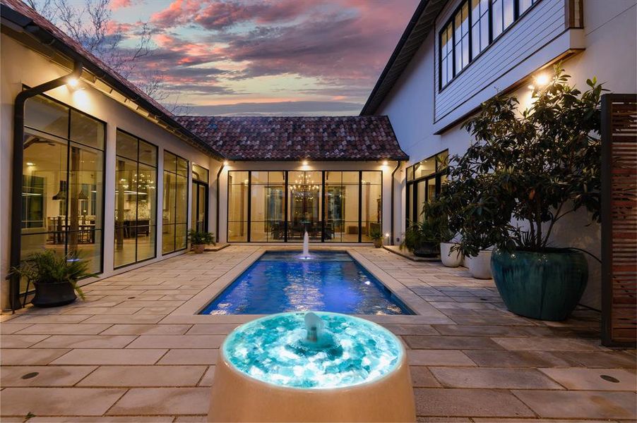 Exterior details and patio area of a home in , Dallas (Image 3).