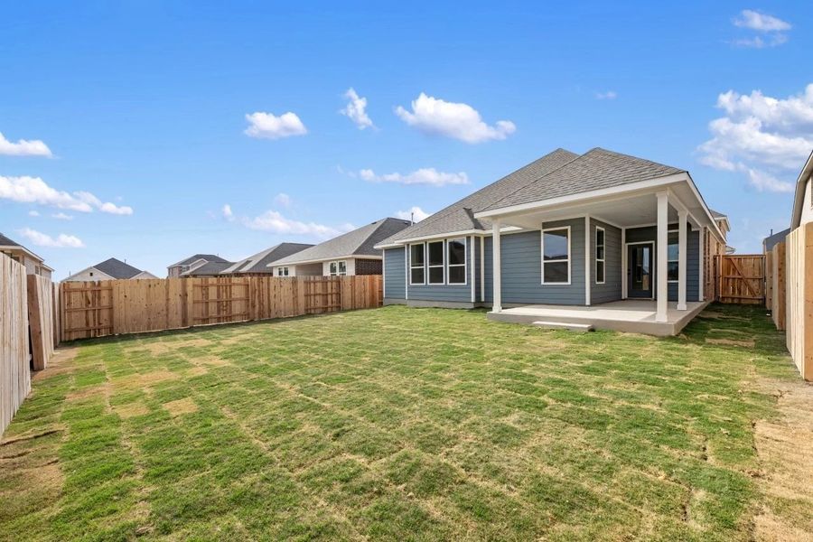 Exterior details and patio area of a home in Berry Creek Highlands, Georgetown (Image 27).