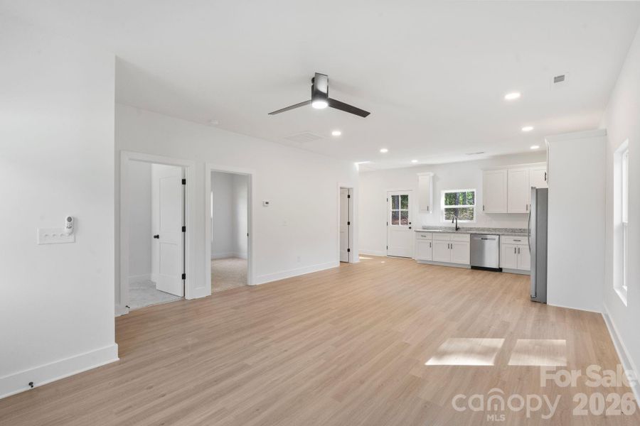 Spacious, unfurnished interior of a new home in , Shelby (Image 15).