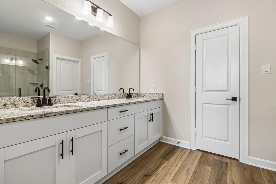 Furnished interior view inside a new home in Lago Mar, Texas City (Image 9).
