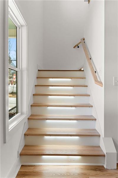 Spacious, unfurnished interior of a new home in , Atlanta (Image 27).