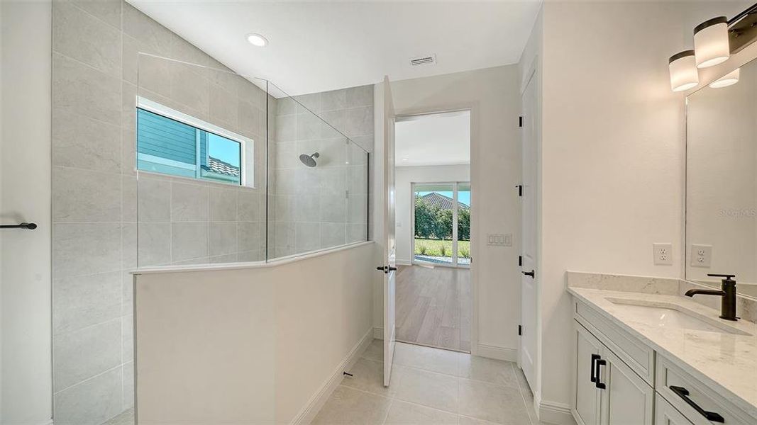 Furnished interior view inside a new home in Windward, Sarasota (Image 5).