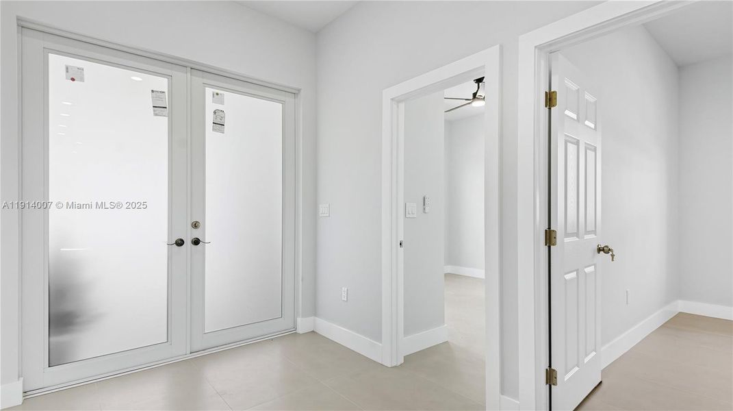 Spacious, unfurnished interior of a new home in , Fort Lauderdale (Image 29). Spacious, unfurnished interior of a new home in , Fort Lauderdale (Image 29).