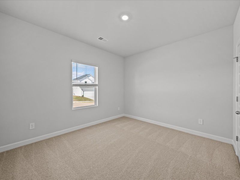 Spacious, unfurnished interior of a new home in Vickery Station, Woodruff (Image 16).