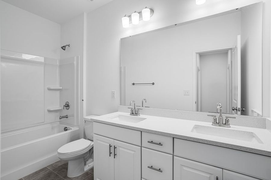 Representative furnished interior of a home built from the Madison Signature by Taylor Morrison in The Coves on Lake Wylie, Charlotte (Image 26).