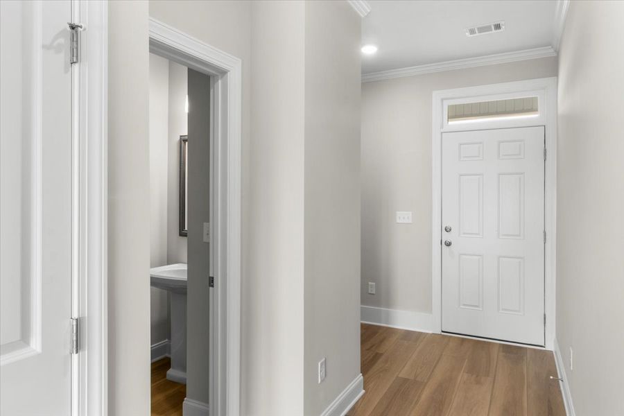 Spacious, unfurnished interior of a new home in Windsor, North Augusta (Image 11).