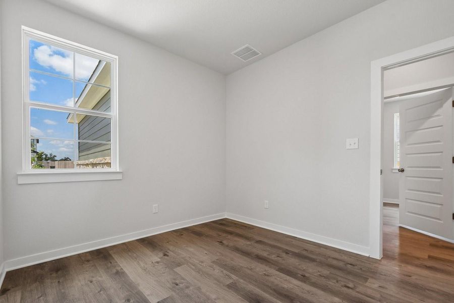 Spacious, unfurnished interior of a new home in Jennings Place, Georgetown (Image 21).