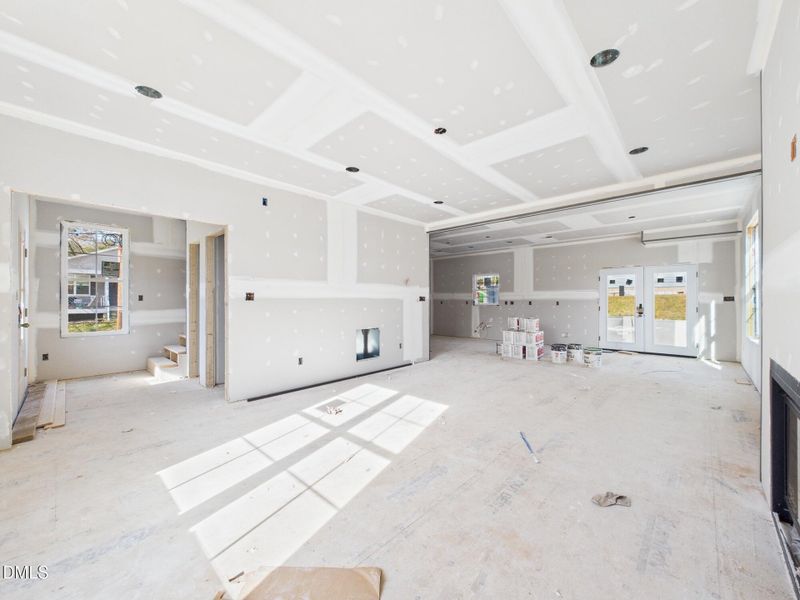 CAM01608G0-PR0121-STILL009