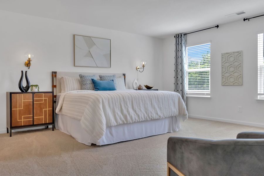 Representative furnished interior of a home built from the Penwell by D.R. Horton in Creekside Ridge, Dandridge (Image 18).