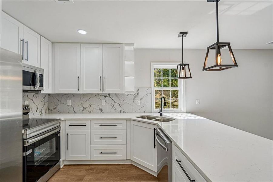 Furnished interior view inside a new home in , Grayson (Image 8).