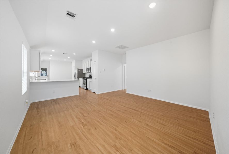 Image 19 of a home in Newport Preserve. Image 19 of a home in Newport Preserve.