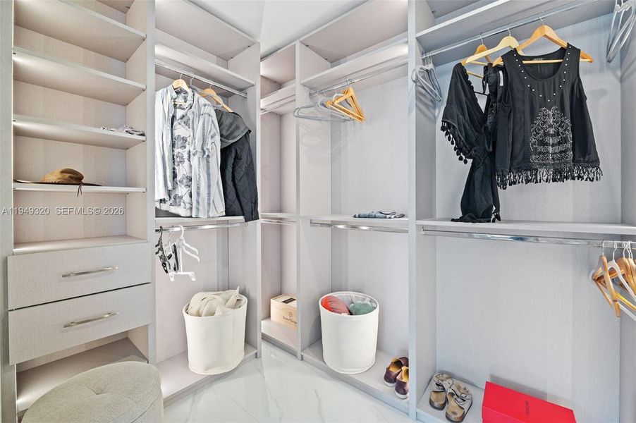 Image 38 of a home in .