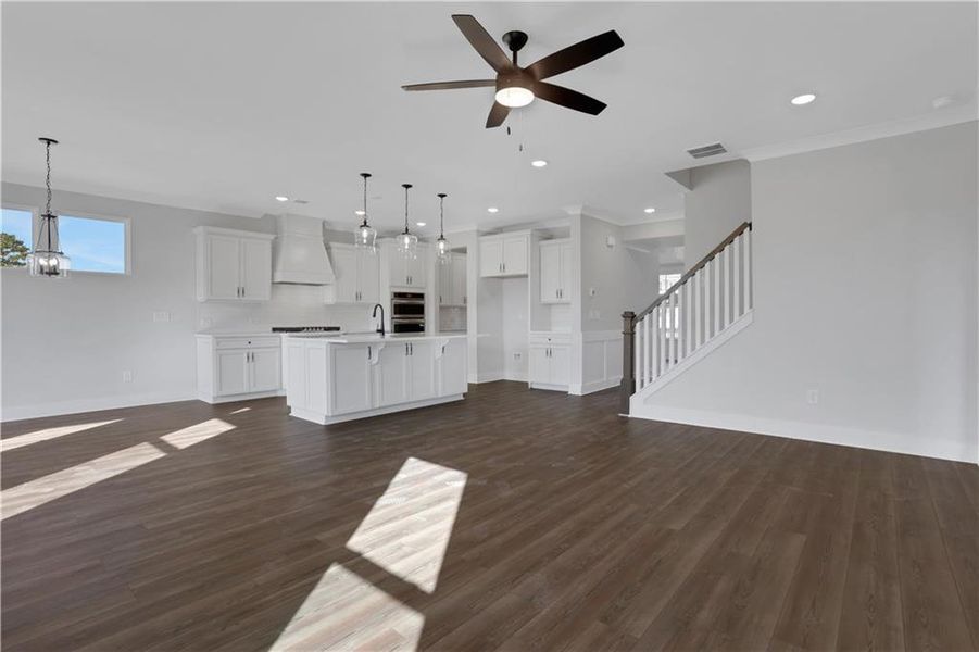 Spacious, unfurnished interior of a new home in Cambridge, Flowery Branch (Image 33).