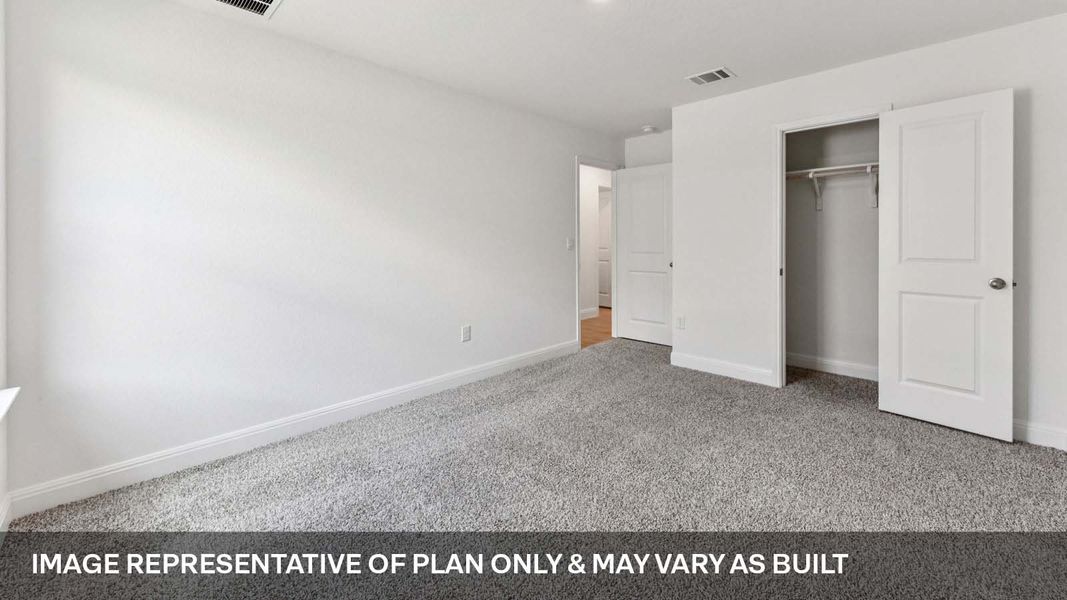Representative unfurnished interior of a home built from the The Grayson by D.R. Horton in Riverview, Georgetown (Image 30).