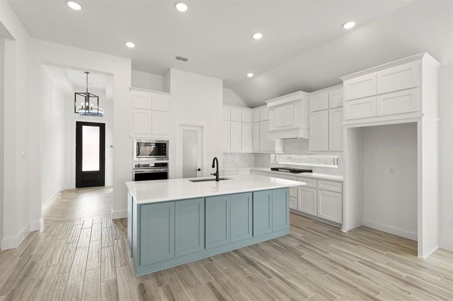 11. 1704 Silla - Kitchen (2)