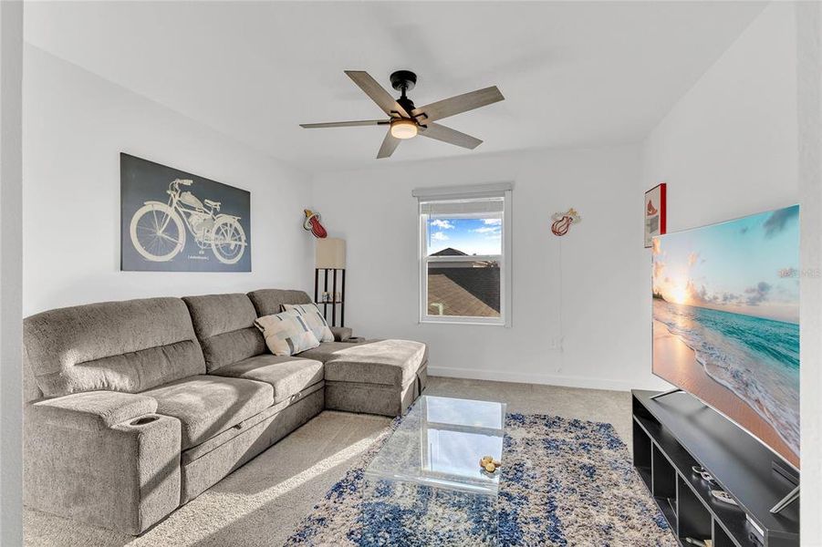 Furnished interior view inside a new home in , Orlando (Image 23).