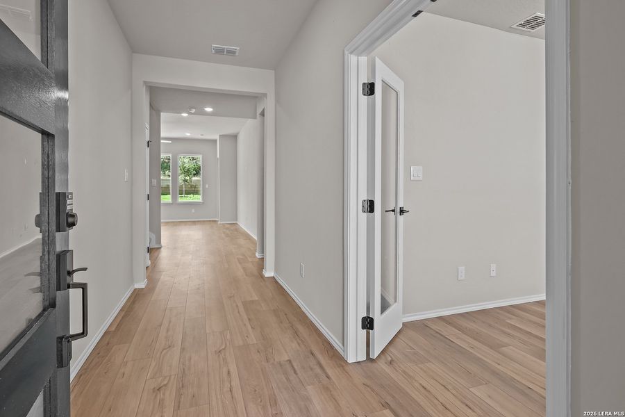 Spacious, unfurnished interior of a new home in Royal Crest, San Antonio (Image 47).