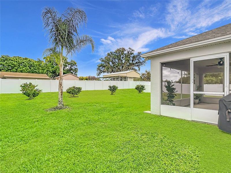 Exterior details and patio area of a home in , Bartow (Image 25).