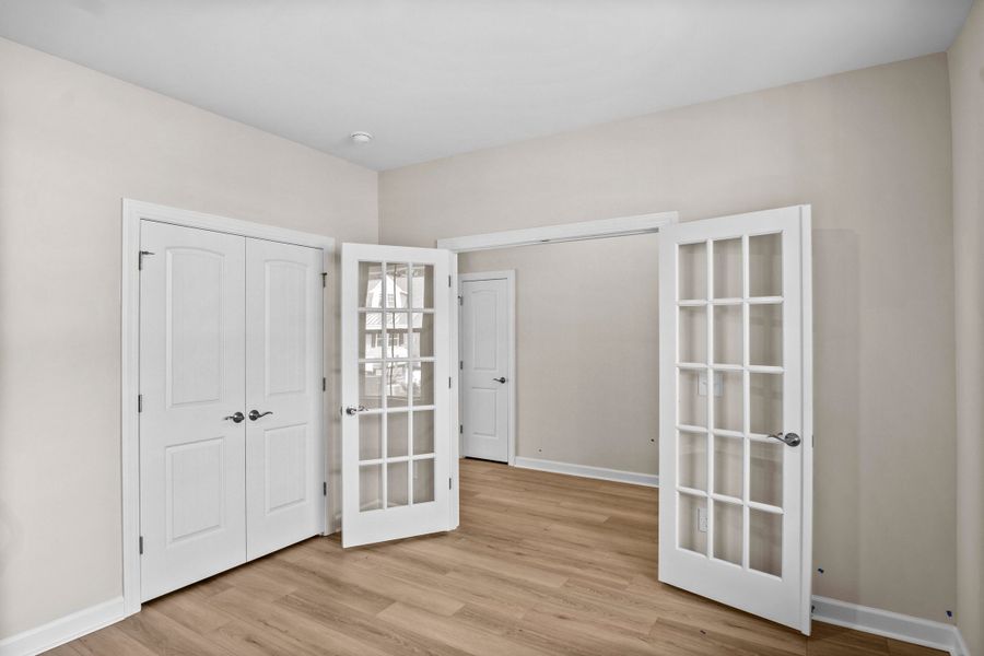 Spacious, unfurnished interior of a new home in Bridgewater - Shorehaven Village, Little River (Image 13).