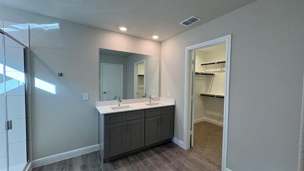 Furnished interior view inside a new home in Sandstone Estates, Granbury (Image 7). Furnished interior view inside a new home in Sandstone Estates, Granbury (Image 7).