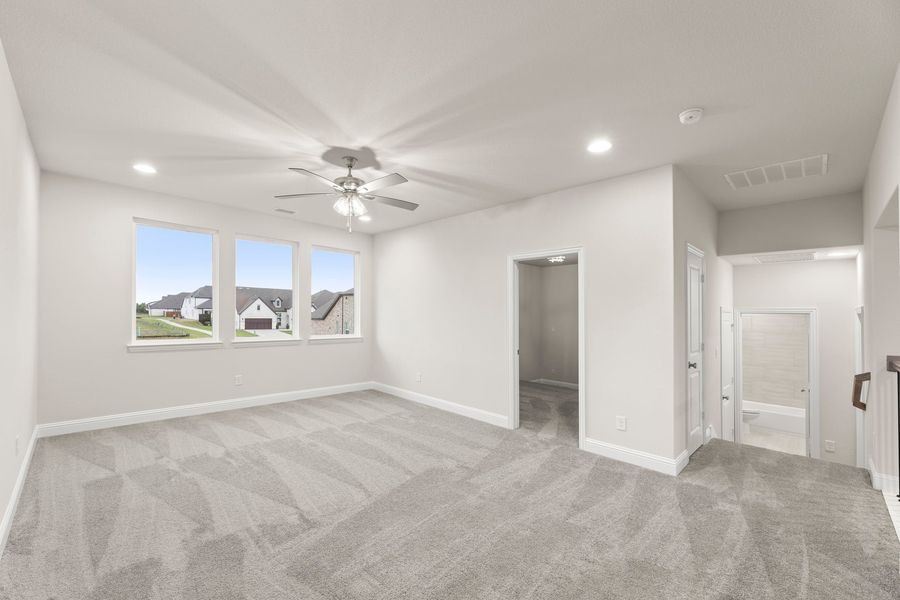 Spacious, unfurnished interior of a new home in Nelson Lake Estates, Rockwall (Image 25).