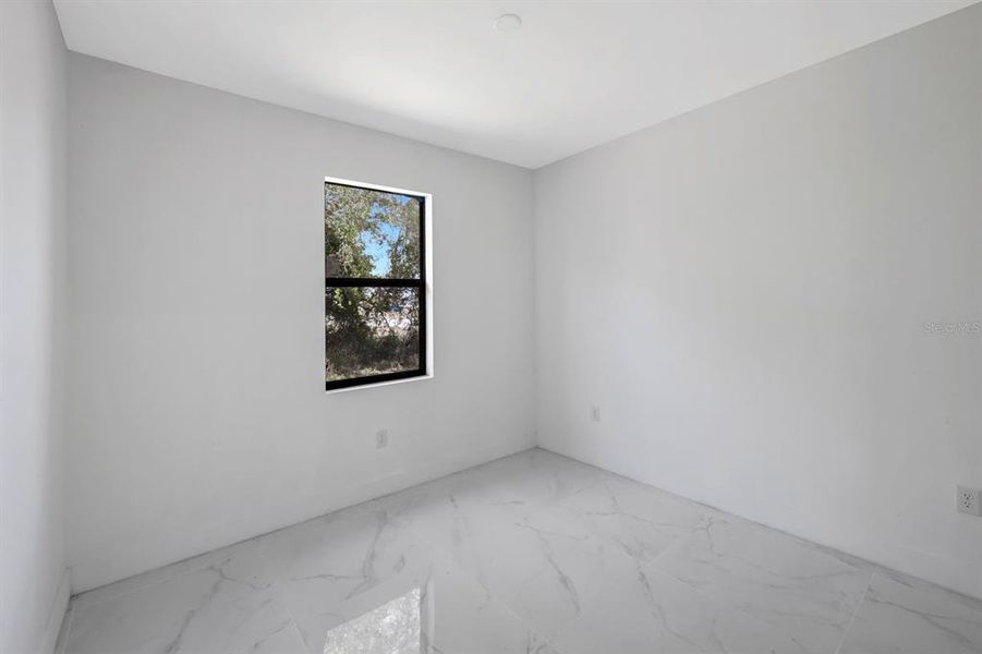 Spacious, unfurnished interior of a new home in , Lehigh Acres (Image 23).