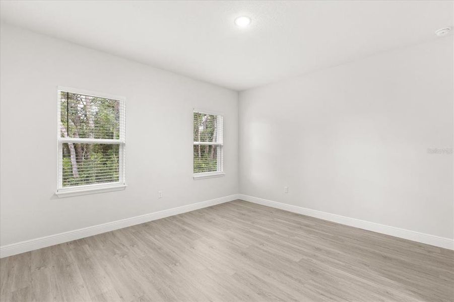 Spacious, unfurnished interior of a new home in , Ocala (Image 23).