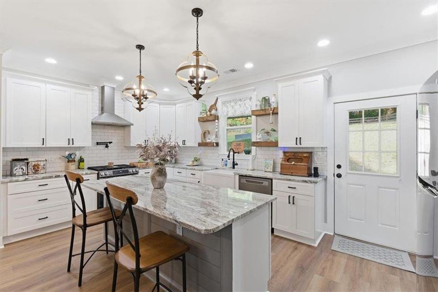 Furnished interior view inside a new home in , Calhoun (Image 39).